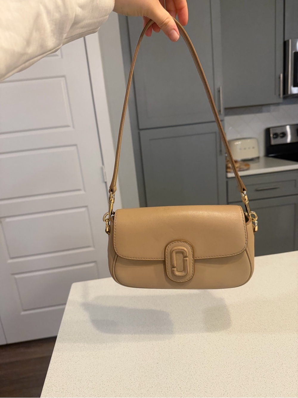 Women's Beige Shoulder Bag - Classic Leather Shoulder Purse